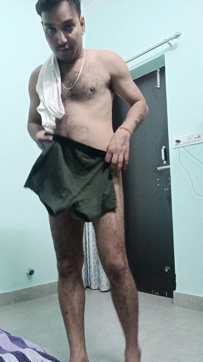 Rajasthani-old-lover: 젖탱이를 핥는 인도 경찰
