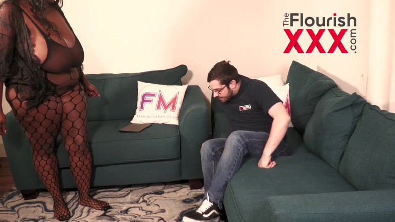 The Flourish XXX: Casting Melody Melons - 1ª cena pornô
