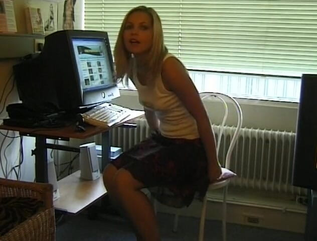 Flash Model Amateurs: Fotografering med underbar blond brud
