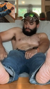 Stopa POV Broda mięsień bloke tryska spust na siebie