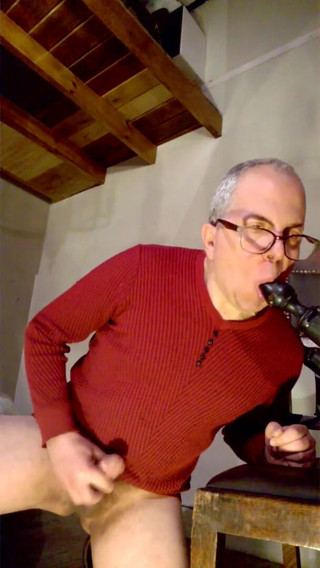 Dildo Man and Cross Hard Sex: Mi culo y mi gran polla muy fuerte