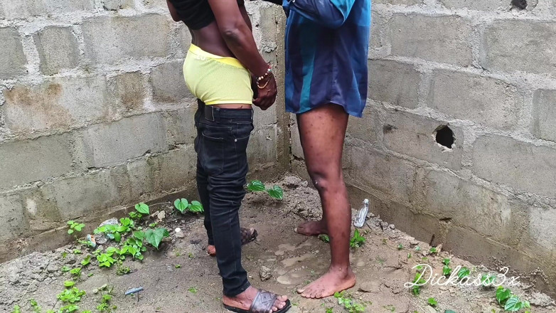 Dickass3x: Mengongkek pantat sibuk itu gaya doggy