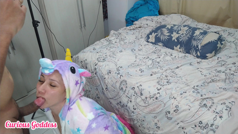 Adrian And Curious: Zvědavá bohyně - jednorožčí dívka ukazující její zadek šukání zadku sání ptáka...