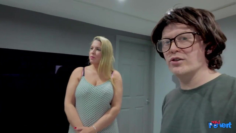Nerd Pervert: Leia Organa - Slurping MILF