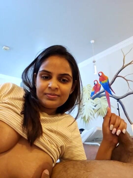 Treblsex: Indisk fru och man romans med gravid i intervju