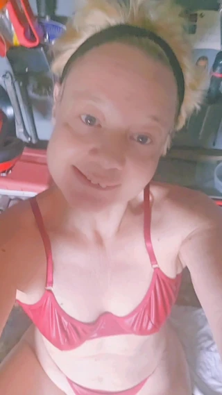 Sexy Sexy MILF