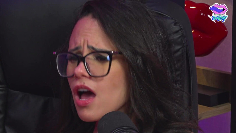 California TV: Podcast Turns Suruba! 4 Fucking Hotties, Suck Pussy, Play with Vibrators...