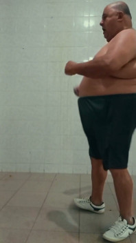 Bạn đang đứng ngay trước mặt Bubba Wrestle!
