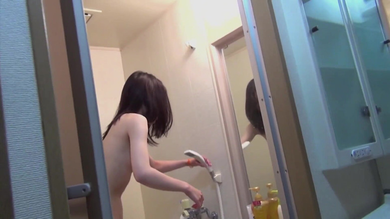 Radical Asian: Skinny Asian amateur teen sex video