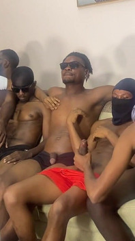 Erstaunlicher afrika-gangbang 5 oben gegen 2 unten