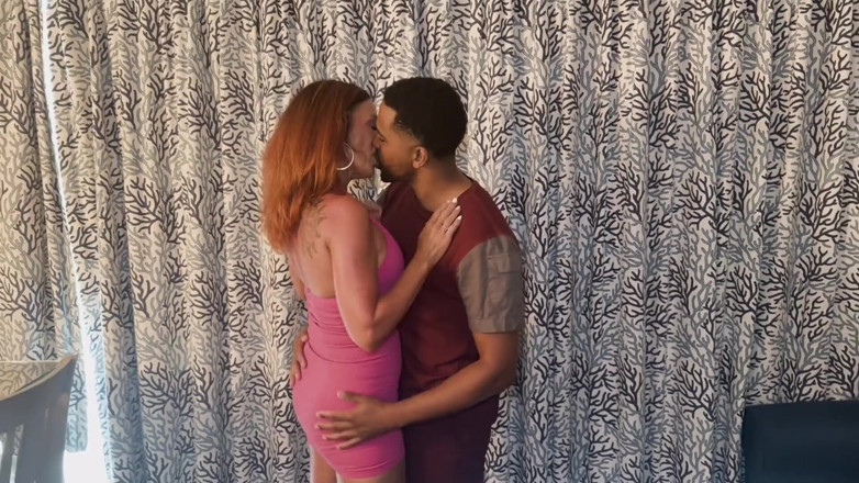 Darrenblazeent: Cargando Una MILF Infiel Con Leche De BBC