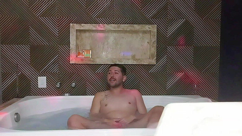 Marcosninfo: 我和我的朋友们在展览中为他们举办了一场派对。