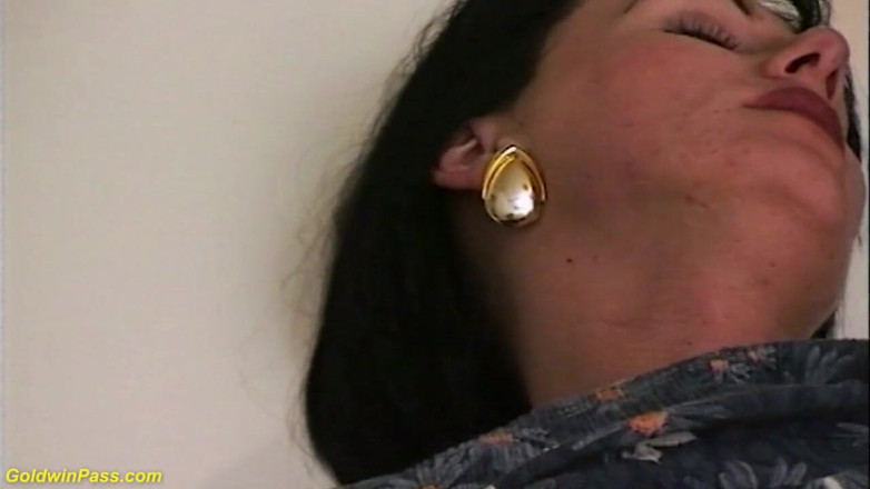 Crazy Pregnant: Вагітну мілфу відтрахав її лікар