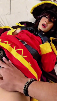 Zne Cosplay - Megumin z Konosuba Ft. Waifusjuice & Qrozne