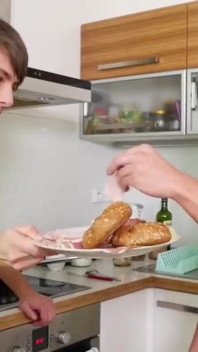 Dva chlapci šukají ráno po večírku