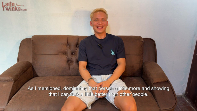 Latin Twinks: Gilbert moon irrompe in john bleck sul divano del casting