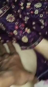 18 Years Old Hot Bengali Desi Bhabhi Ke Hot Boobs and Tight Pussy, Bhabhi Ki Saat Chudai Kar Piri Raat Chota Bhabhi Ki Room Mein
