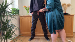 OurFetishLife: Sexy ranní šťáva od vaší milované tchyně