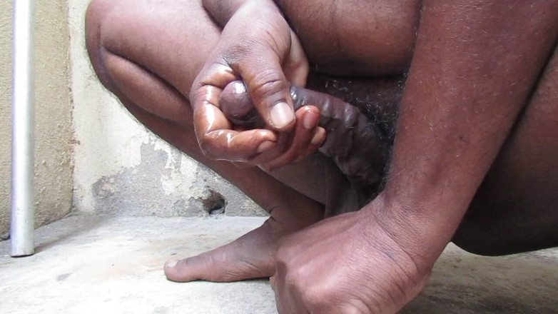 Tamil x cock: Pria hot ini ngasih pijatan minyak setiap harinya