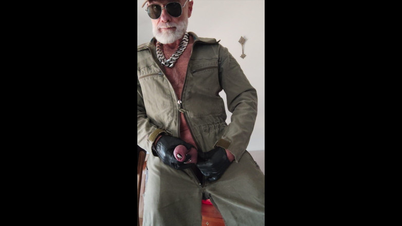 MusclesCigarsFFPig: Papa raucht und pumpt