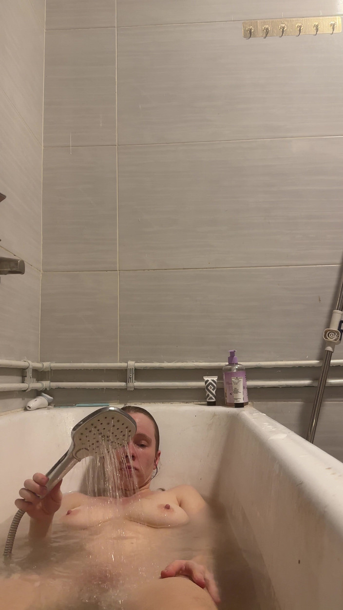 SweetLucy96: Pezones duros