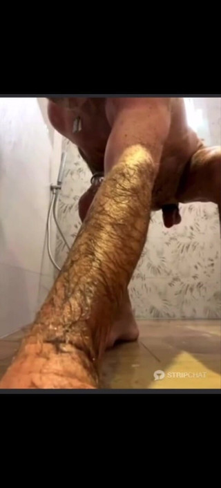 Daddybearvlc: 爸爸淋浴时间