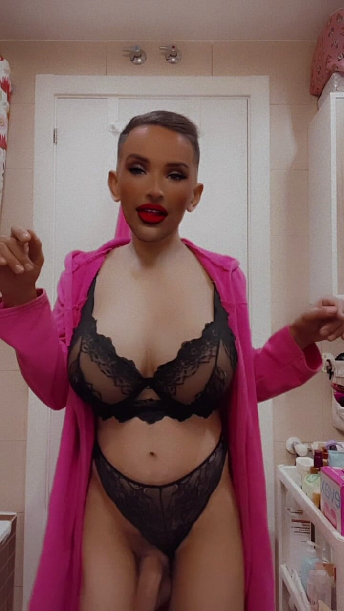 Sissy Slut Brianna: Sie sehen diese Spitze und stellen sich schon vor, sie...