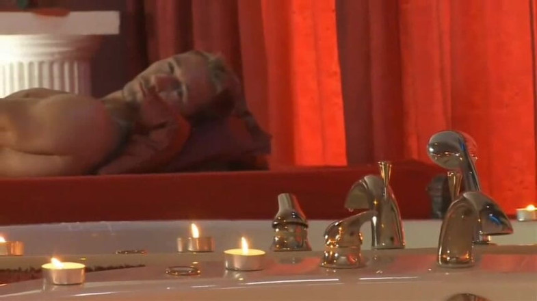 Eros Gay Exotica: Eros exotica gay: pijat diri erotis: bagian 5