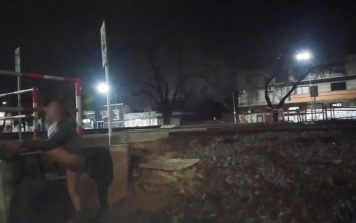 Activecouplearg: Sexo público en la calle al aire libre atrapado follando...