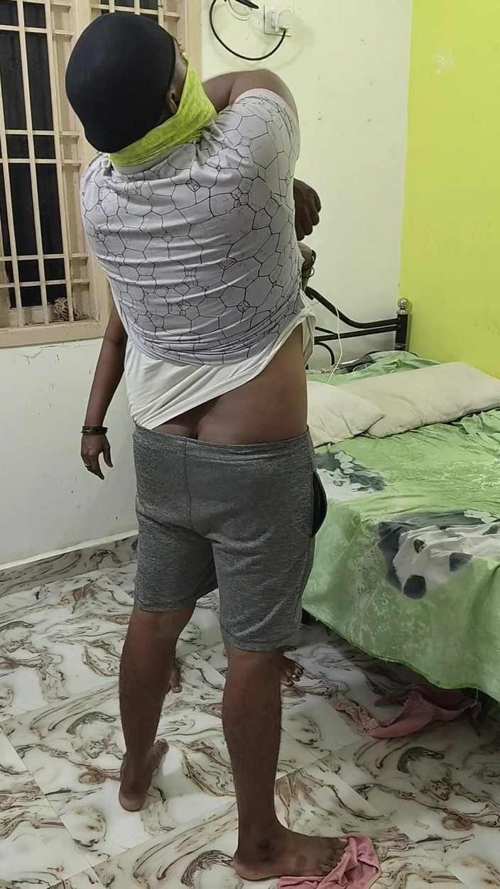 Thesana: 남편과 친구 눈 가리고 속이고 따먹히는 마누라