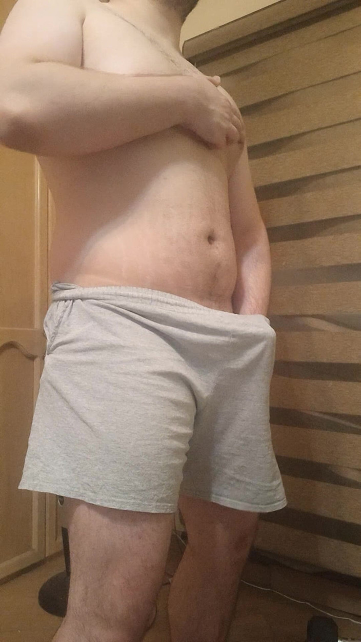 Himbo_Fox: 筋肉質な男がコマンドーに変身し、見せびらかす