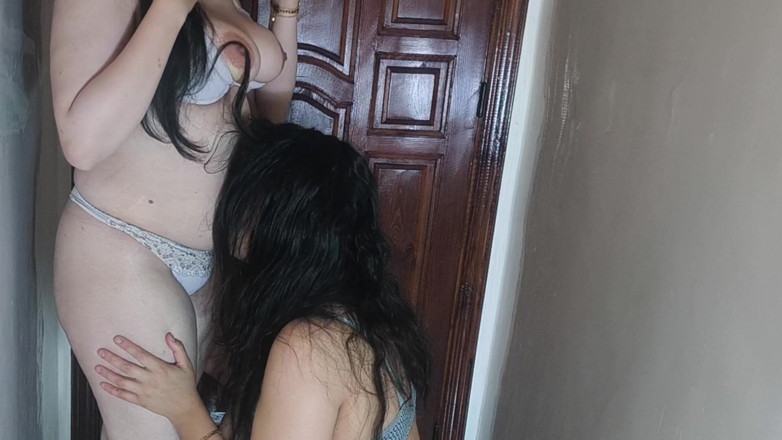 Arab lesbian: Sex incitant lesbian arab saudit