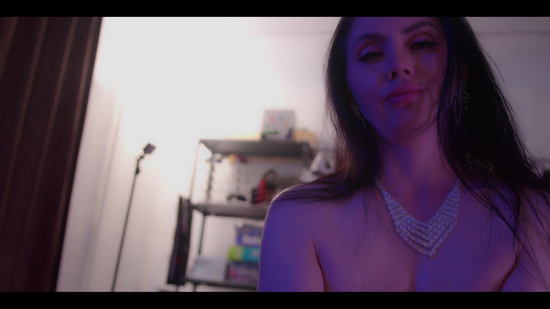 Alexa and Alex Moore: Perverzní paramour šuká své lalterny a ona má skutečný orgasmus. 