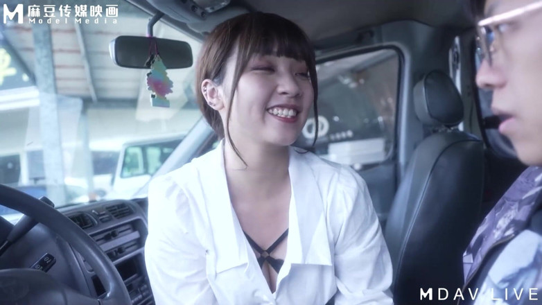 ModelMedia Asia: Md-0265 Footjob Sales Pitch of a Saleswoman
