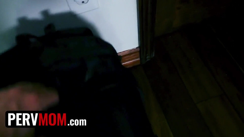 PervMom: PervMom - milf pelirroja no se rendirá con la llave del...
