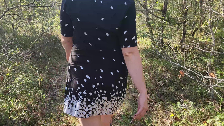 Sexymarghot: Erkek arkadaşım ve baba sevgilimle üçlü seks yapıyor ve gırtlağına kadar...