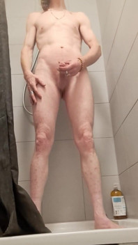 Good Handjob in the Shower