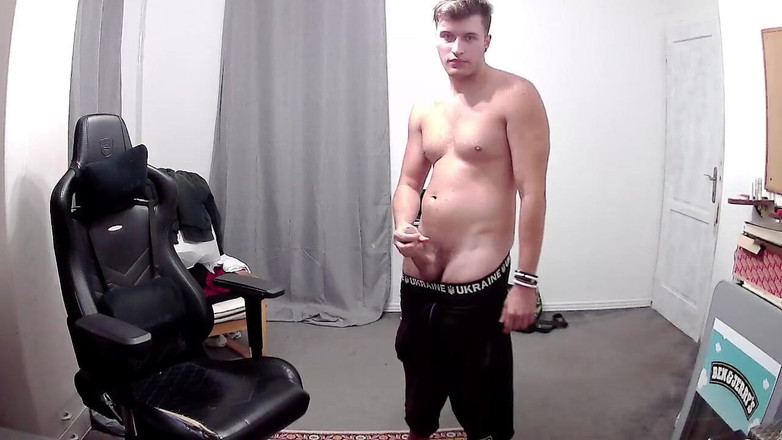 Palko Krisztian: Szarpnięcie solo