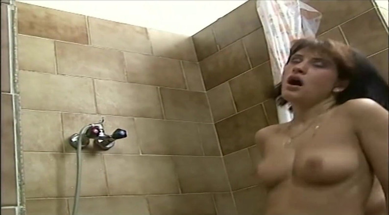 Muschi movie official: Old and young pussy fucking cock sucking threesome in the...