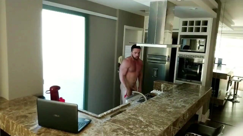 Musclelovexx6: Bodybuilder Pauzudo Gozando Na Cozinha