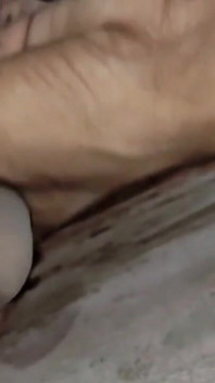 Hintli ateşli adam mastürbasyon yapıyor