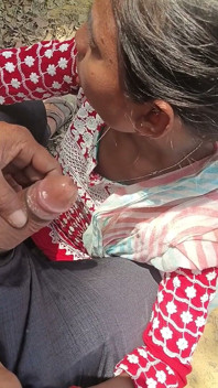 Dışarıda sekste kız arkadaşına yedirilen penis