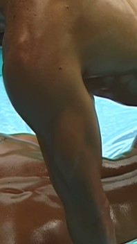 Massage sauvage huilé glissant en plein air, sexe