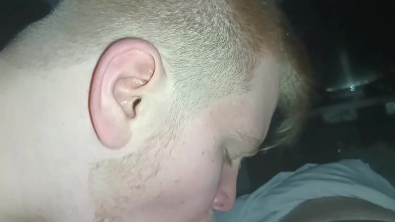 PupFluffy: intensives blowjob und cumshot