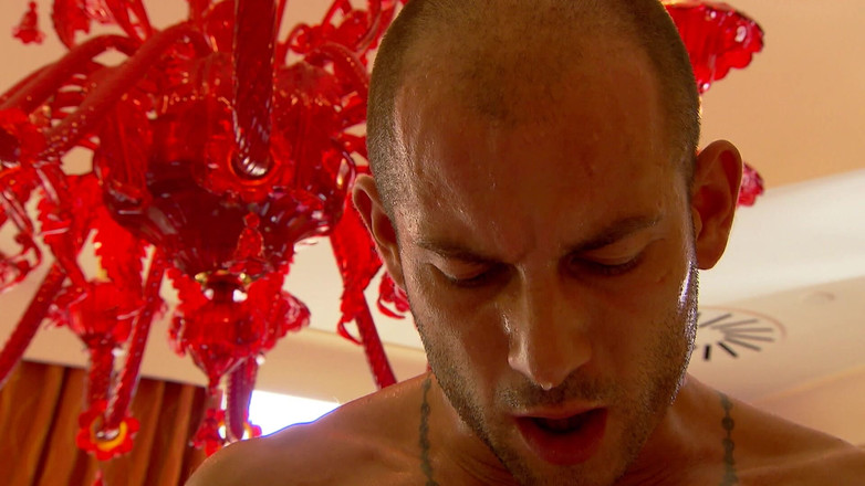 We love fucking XXX: Hij likt de kut van zijn vriendin keihard en neukt...