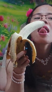 Lo Speciale Video Di Succhiare Banana Ti Eccita
