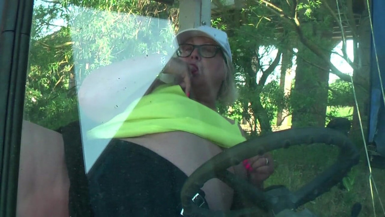 Lexie Cummings: Tits &amp; fork lift play