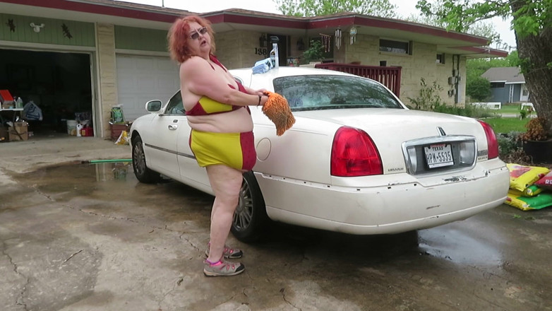 BBW nurse Vicki adventures with friends: Sexy Mature bbw redhead Nurse Vicki washes her car!