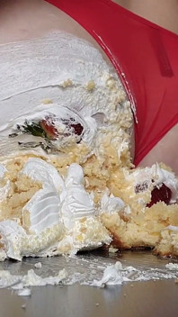 Séance d’anniversaire avec un gâteau