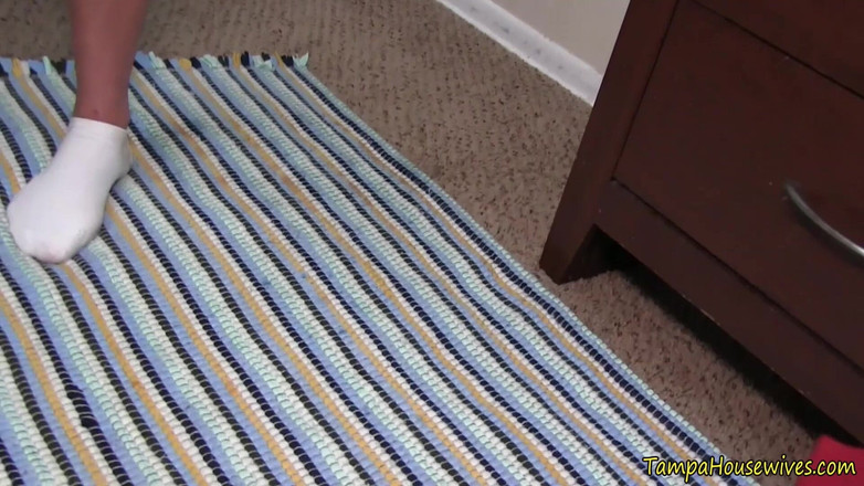 Ms Paris and Friends: Myslí to tak, když její kundička stříká